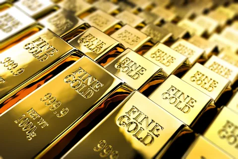 Gold Price Soars to Record High, Surpassing $2000 Mark