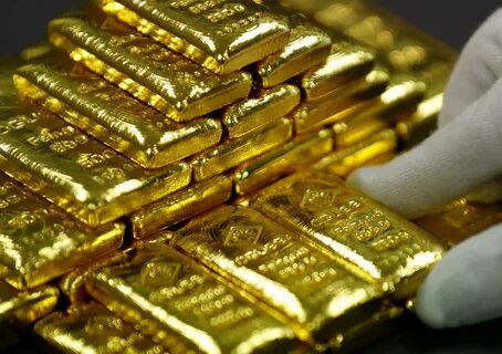 Gold price soars to record high amidst economic uncertainty